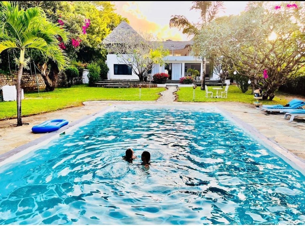 White Nyumba Malindi Leilighet Eksteriør bilde